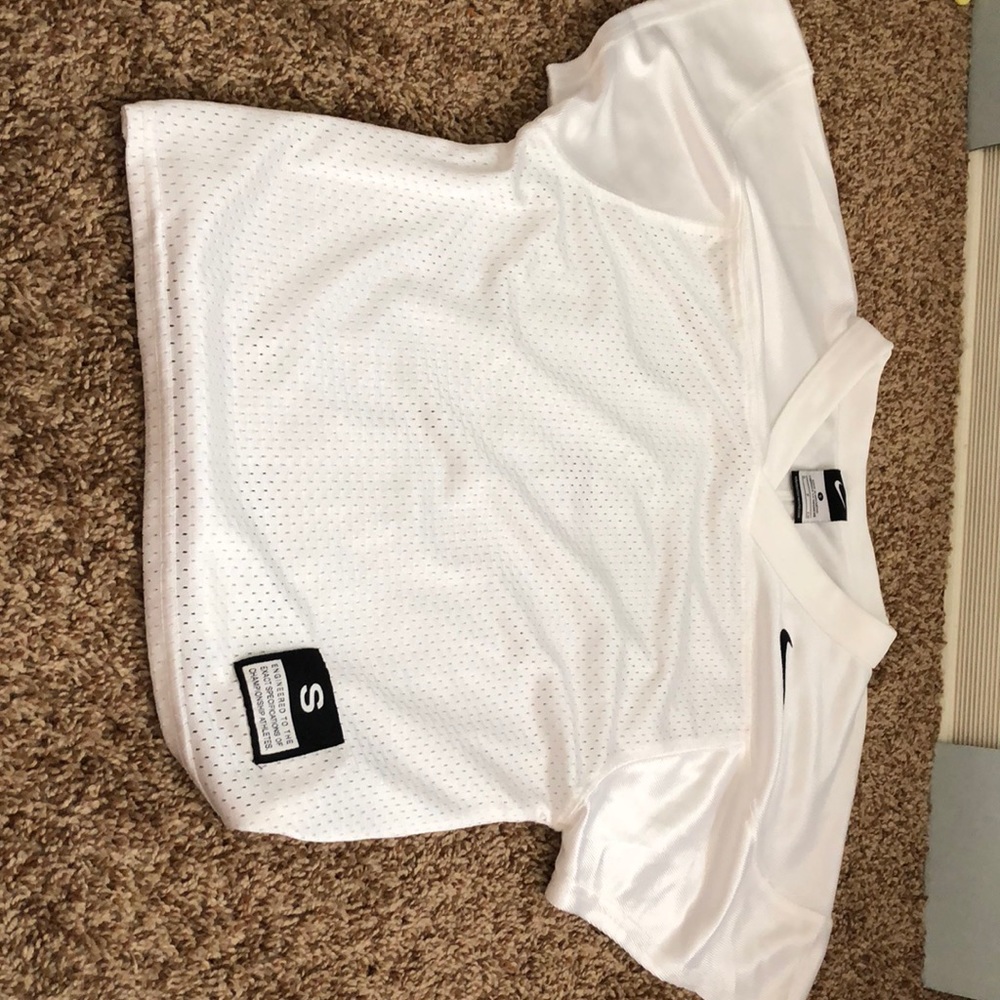 White nike top